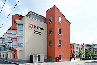 Die Außenansicht des Malteserstifts St. Antonius in Solingen Pflegeeinrichtung in West Deutschland - Malteserstifts St. Antonius in Solingen