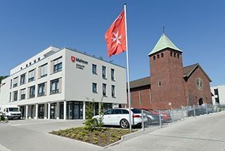Die Außenansicht des Malteserstifts St. Suitbert in Bottrop Pflegeeinrichtungen in West-Deutschland - Malteserstift St. Suitbert in Bottrop