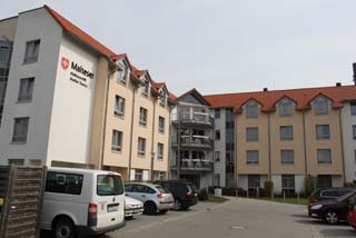Die Außenansicht des Malteserstift Mutter Teresa in Cottbus Pflegeeinrichtung in Ost-Deutschland - Malteserstift Mutter Teresa in Cottbus