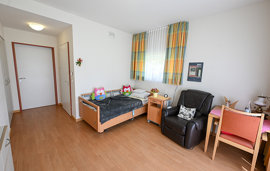 Beispiel-Bewohnerzimmer im Malteserstift St. Marien 